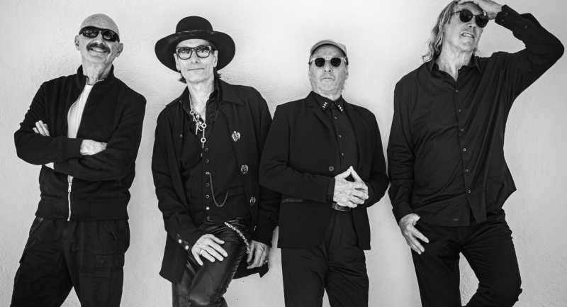 The supergroup is visiting Budapest for the first time – King Crimson songs featuring Steve Vai