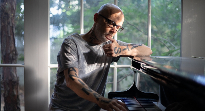 A Coachellától a Budapest Parkig - Moby jótékony turnéval érkezik Magyarországra