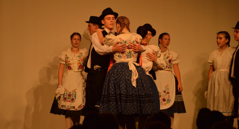 a-hetvegen-lesz-a-tatai-sokadalom-nepmuveszeti-fesztival.jpg