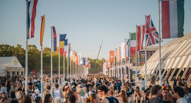 A világ végéről is jönnek a Szigetre - 112 ország látogatóit fogadja a fesztivál