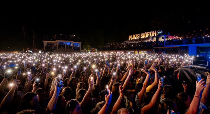 Amerikai hiphop és hamisítatlan magyar csikidam a Plázson