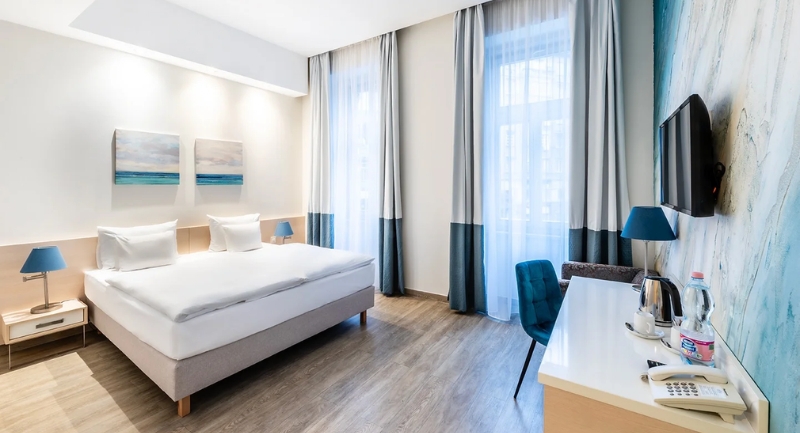 atrium-hotel.jpg
