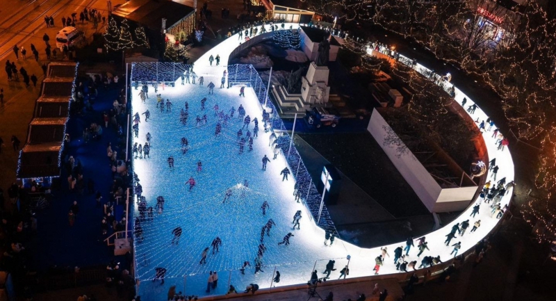 Európa legszebb karácsonyi korcsolyapályája lett 2025-ben a debreceni jégpálya