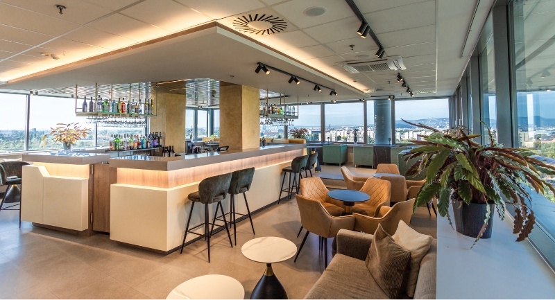 explore-restaurant-sky-bar.jpg