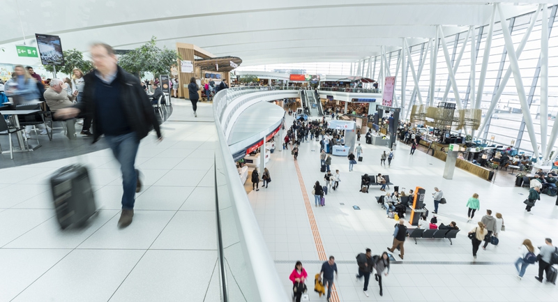 felevertekelo-a-budapest-airportnal-ev-eleje-ota-tiz-elismeres-a-repuloteri-kozossegnek.jpg