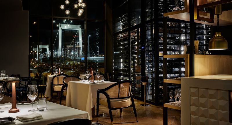 fenseges-marton-napi-vacsoraval-es-sunday-brunch-al-keszul-a-spago-budapest.jpg