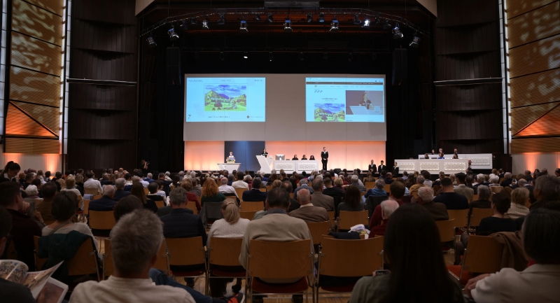 hatvanmillio-forintert-kelt-el-bereny-robert-egyik-muve-a-virag-judit-oszi-arveresen.jpg