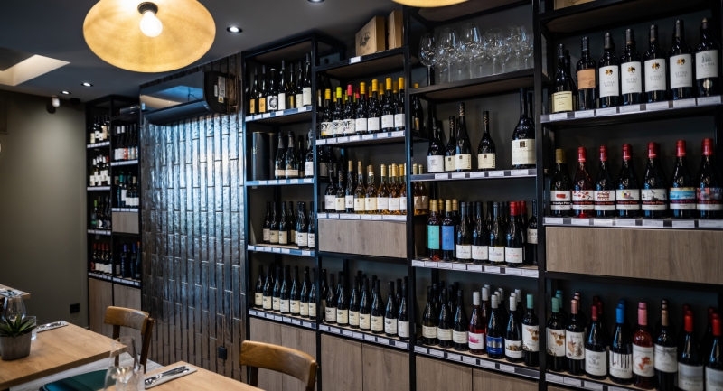 hogyan-ne-kerj-bort-egy-etteremben-top-5-sommelier-tipp-hogy-magabiztosan-valassz-bort.jpg