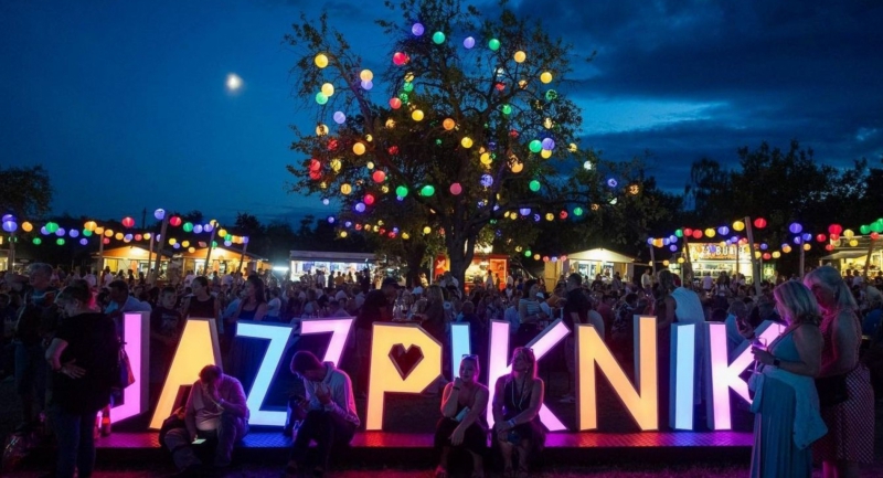 iden-is-szamos-vilagsztar-ad-koncertet-a-paloznaki-jazzpikniken.jpg