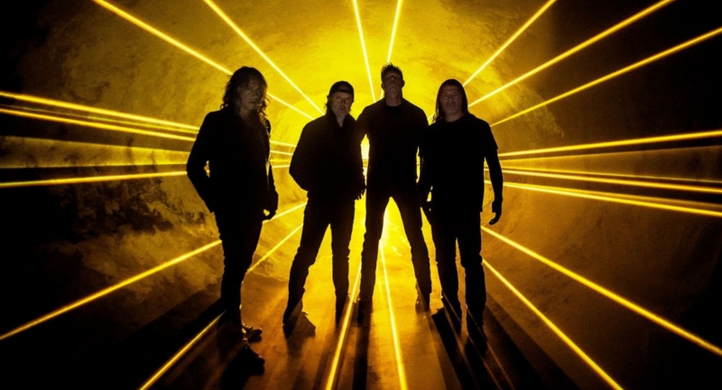 kirk-hammett-konyvbemutatojaval-vetitesekkel-veradassal-es-tribute-koncertekkel-varjak-a-metallica-kedveloit-junius-12-en.jpg