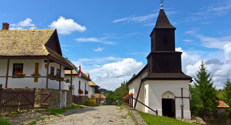 Hollókő Easter Festival This Week-End