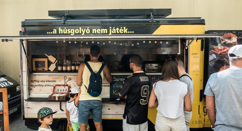 nemzetkozi-street-food-fesztival-az-andrassy-uton.jpg