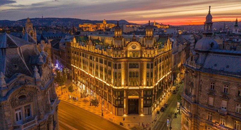 parisi-udvar-hotel-budapest.jpg
