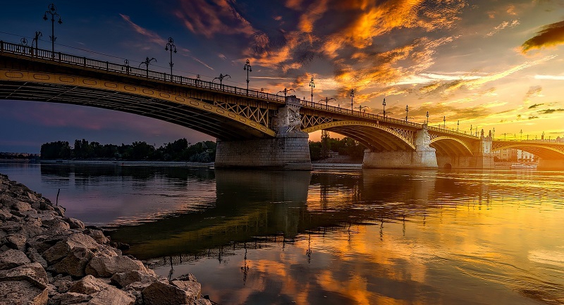 szolgaltatoi-osszefogasra-buzditjak-a-szakmat-budapest-turizmusanak-beinditasaert.jpg